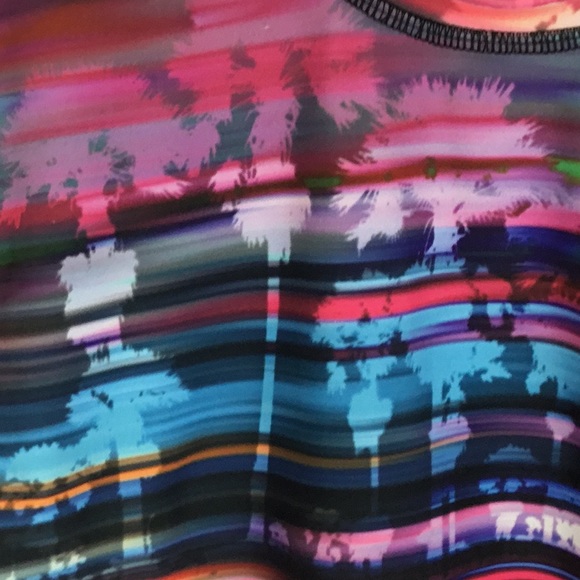 SALT LIFE Multi Color Rashguard - Picture 4 of 7